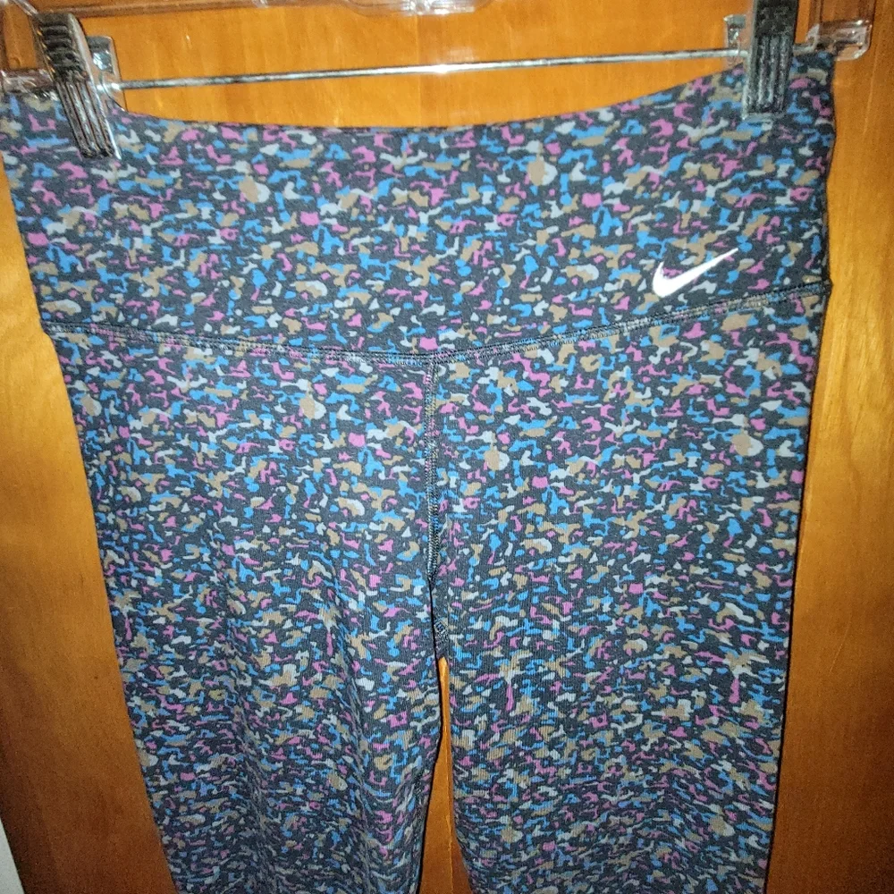 Nike Dri-Fit Camo Capris Leggings